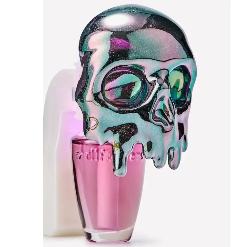 Bath & Body Works Halloween Dripping Skull Wallflowers Nightlight Diffuser Plug